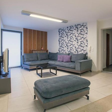 Spacious Fully Equipped 3Bd 2Bath Apt In The Heart Of City With Balconies Ac And Fast Wifi #1 Iráclio Exterior foto